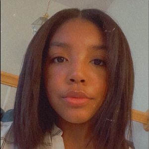 Meet your Posher, Najah